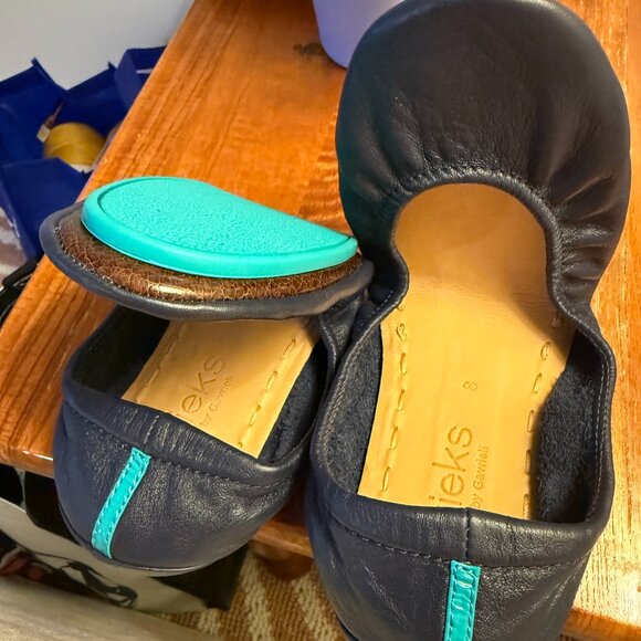 NWOT Tieks ballet flats - Picture 1 of 4